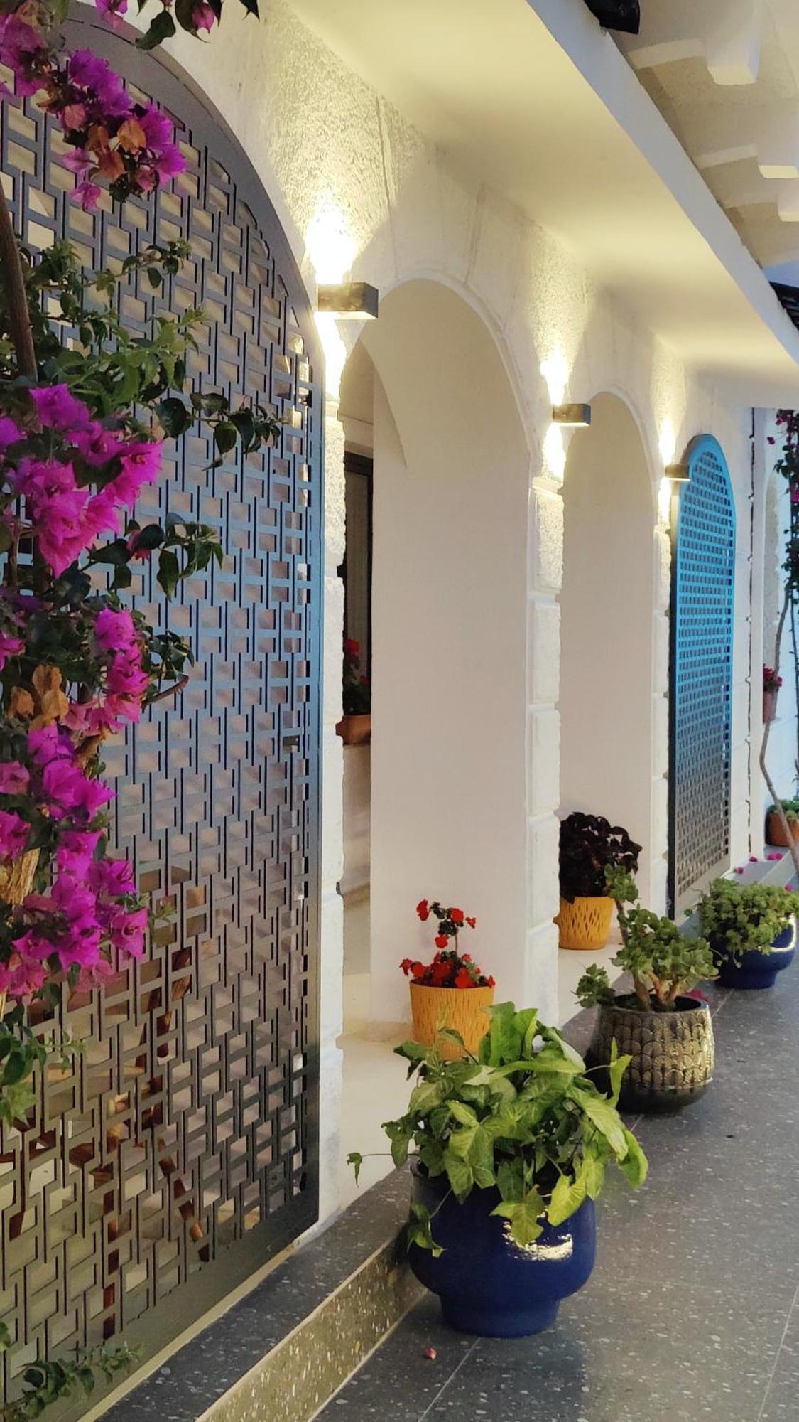 Villa Margarit Boutique Hotel Sarande Bagian luar foto