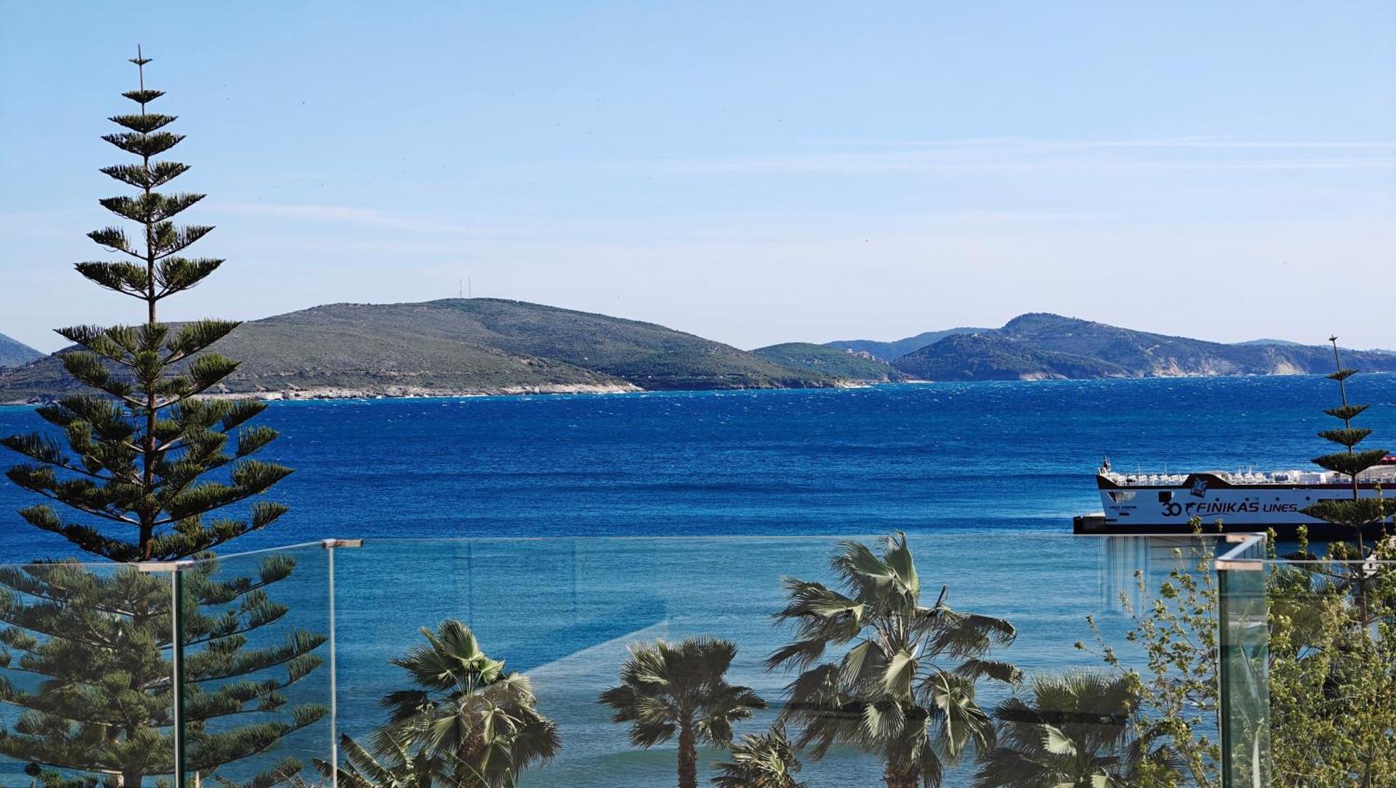 Villa Margarit Boutique Hotel Sarande Bagian luar foto