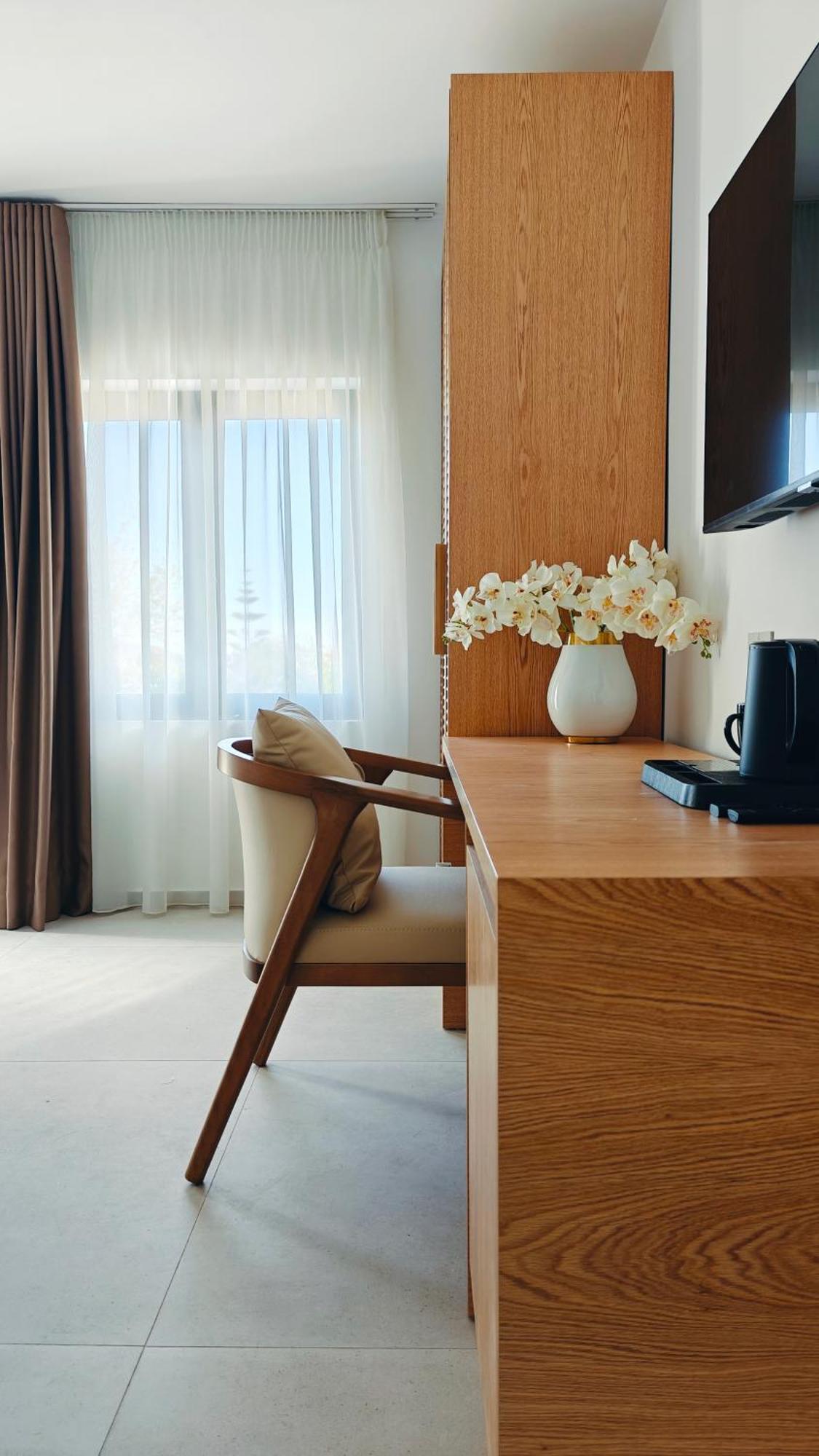 Villa Margarit Boutique Hotel Sarande Bagian luar foto