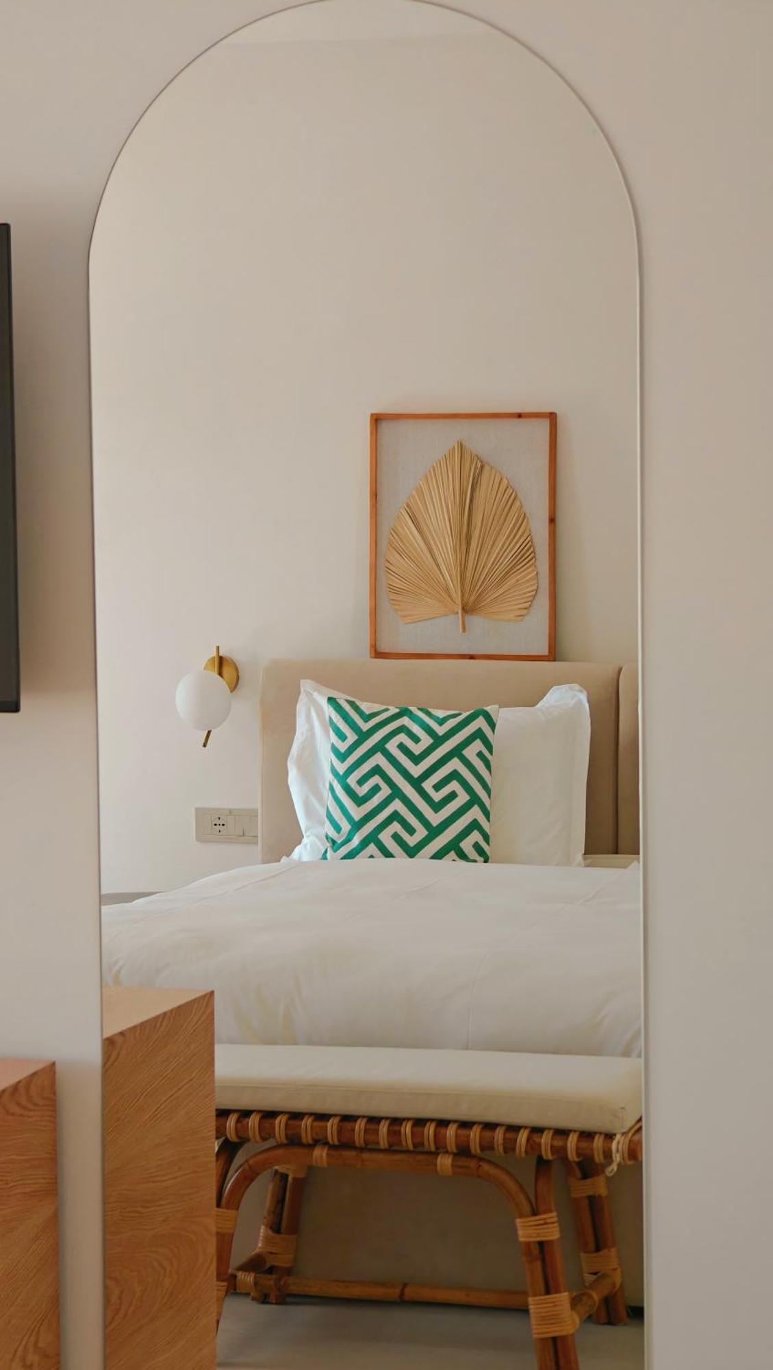 Villa Margarit Boutique Hotel Sarande Bagian luar foto
