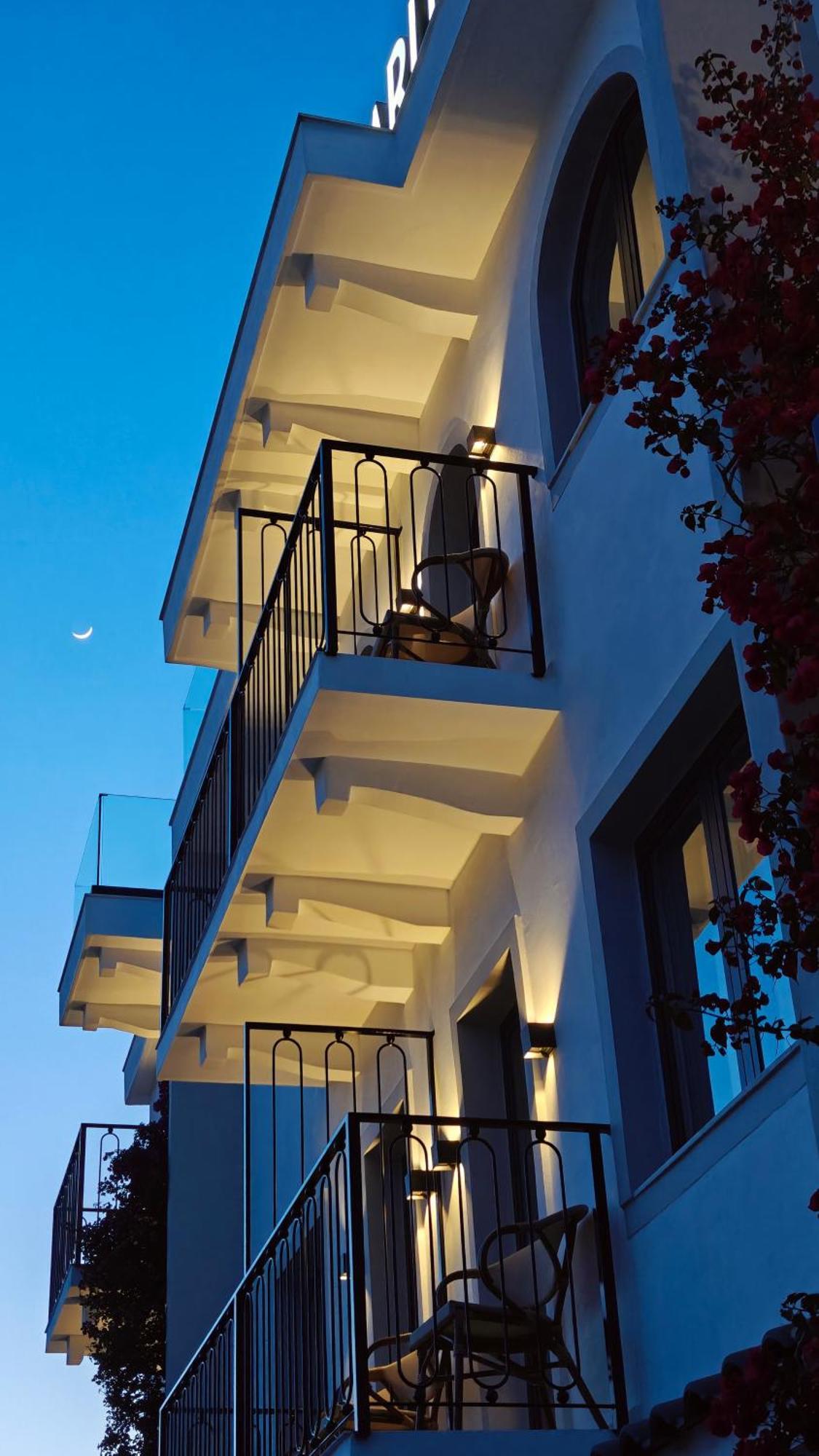 Villa Margarit Boutique Hotel Sarande Bagian luar foto