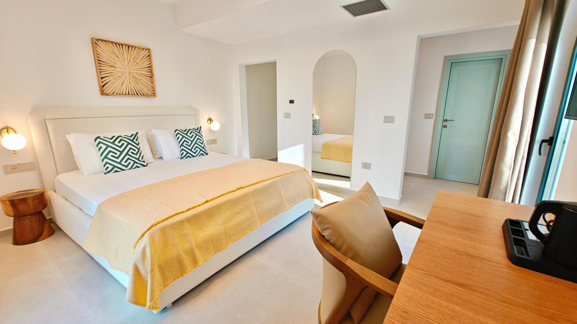 Villa Margarit Boutique Hotel Sarande Bagian luar foto