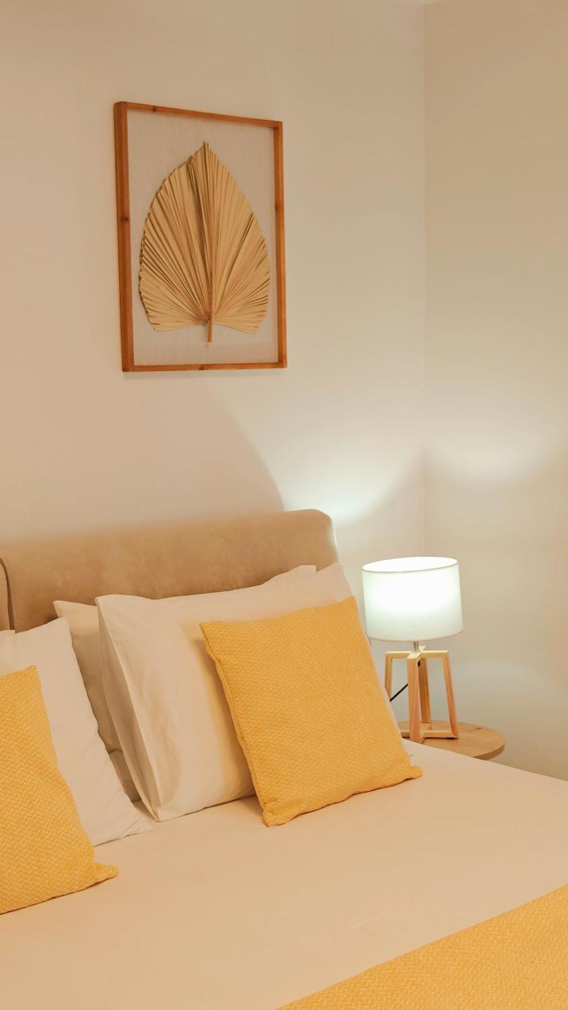 Villa Margarit Boutique Hotel Sarande Bagian luar foto