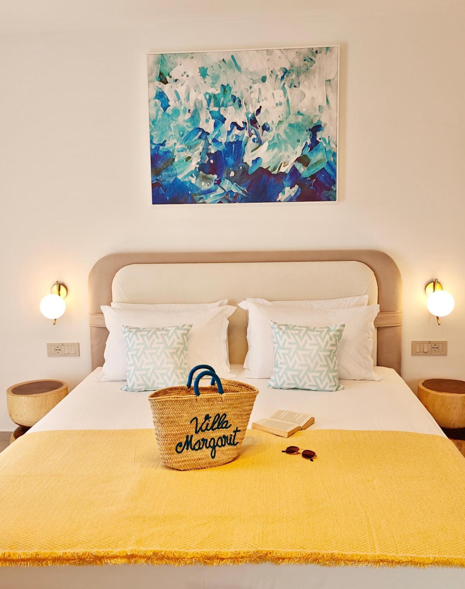 Villa Margarit Boutique Hotel Sarande Bagian luar foto